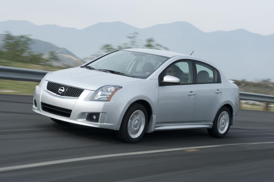  Nissan Sentra SR 2009 года  (фото 12 из 34)
